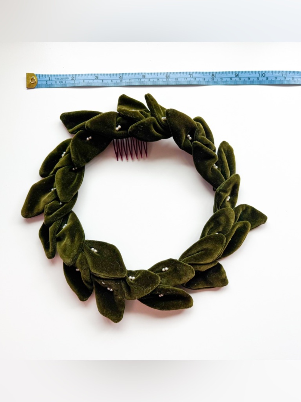 Vintage 1950s Olive Velvet Leaf Headband with Pearl Beads and Matching Wristlets - Picture 9 of 10